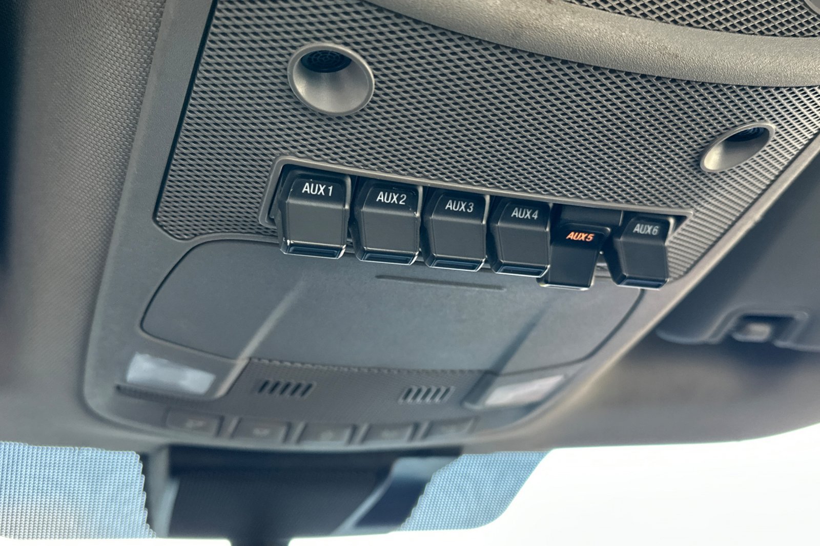 Used 2022 Ford F550 2WD Regular Cab Super Duty image 25
