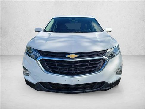 Used 2018 Chevrolet Equinox LT FWD image 2