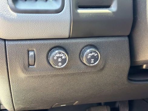 Used 2017 Chevrolet Colorado Z71 AWD/4WD image 26