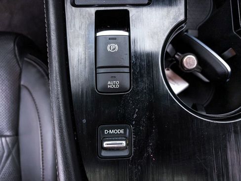 Used 2022 Nissan Rogue Platinum w/ Head-Up Display Package image 32