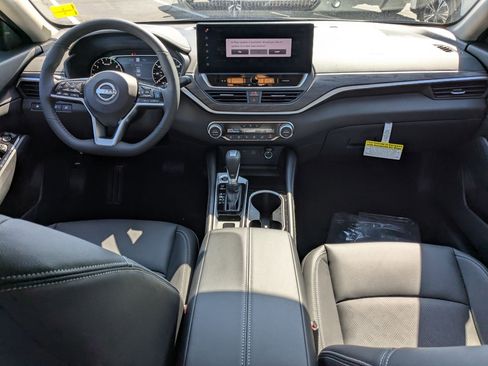 New 2025 Nissan Altima 2.5 SL image 14