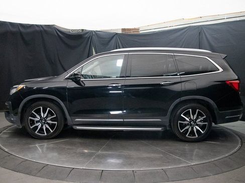 Used 2019 Honda Pilot Touring image 9