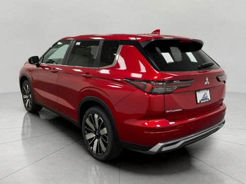 New 2025 Mitsubishi Outlander SE image 7