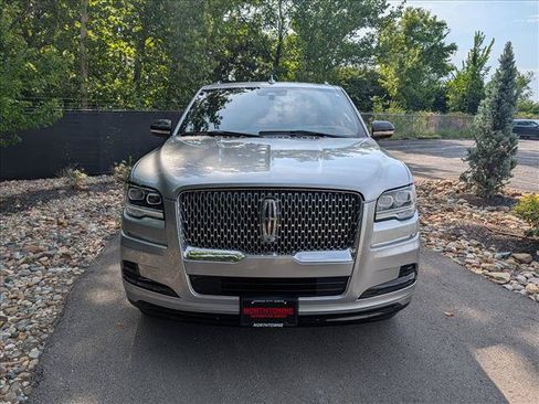 Used 2024 Lincoln Navigator L Reserve AWD/4WD image 8