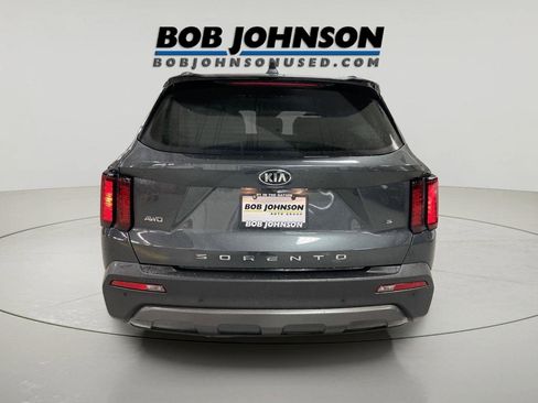 Used 2021 Kia Sorento S w/ Panoramic Sunroof Package image 6