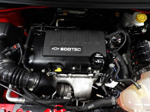 Used 2020 Chevrolet Sonic LT image 21