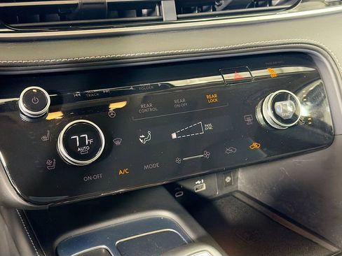 Used 2023 INFINITI QX60 Luxe AWD/4WD image 18