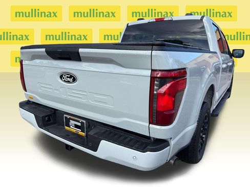 Used 2026 Ford F150 XLT w/ XLT Black Appearance Package RWD image 4