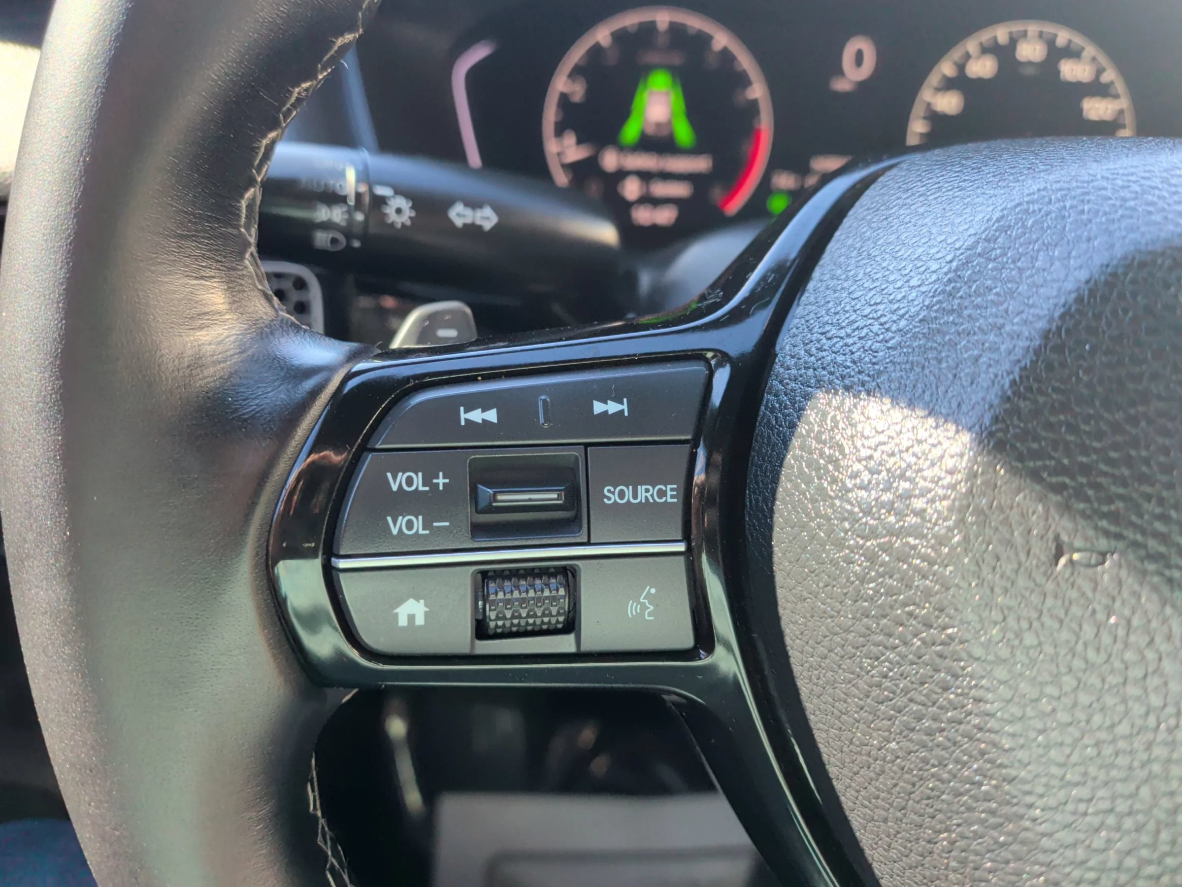 Used 2025 Honda Civic Sport image 25