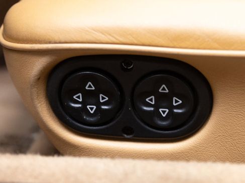 Used 1994 Porsche 911 Carrera 4 image 13