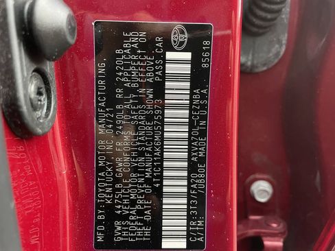 Used 2021 Toyota Camry LE image 38