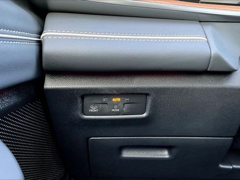 New 2026 Volkswagen Tiguan SEL R-Line image 17