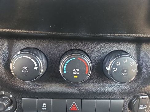 Used 2012 Jeep Wrangler Unlimited Sport AWD/4WD image 22