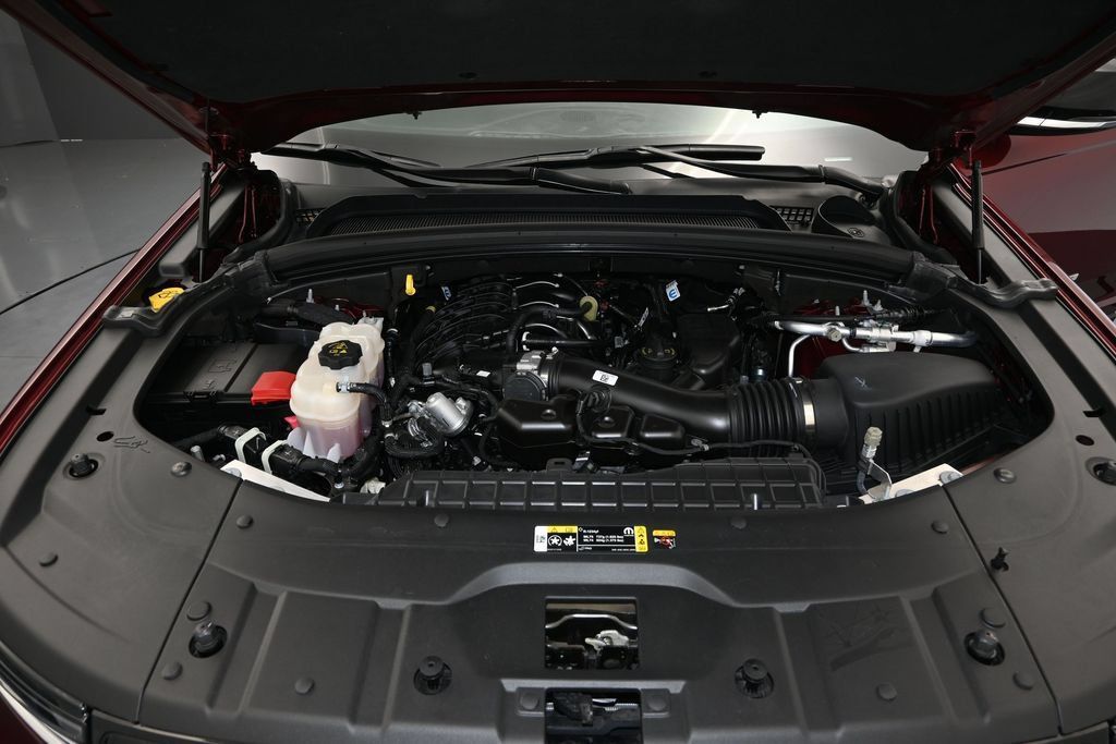 Used 2023 Jeep Grand Cherokee L Limited RWD image 16