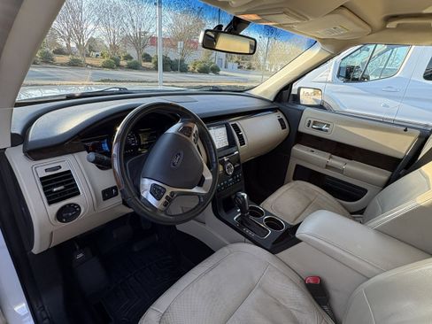 Used 2019 Ford Flex Limited image 13