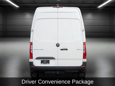 Used 2025 Mercedes-Benz Sprinter 2500 image 4