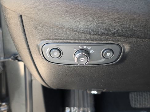 Used 2021 Chevrolet Equinox LT AWD/4WD image 24
