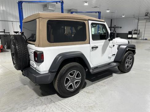 Used 2020 Jeep Wrangler Sport image 7