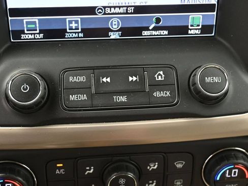 Used 2017 GMC Acadia Denali AWD/4WD image 25