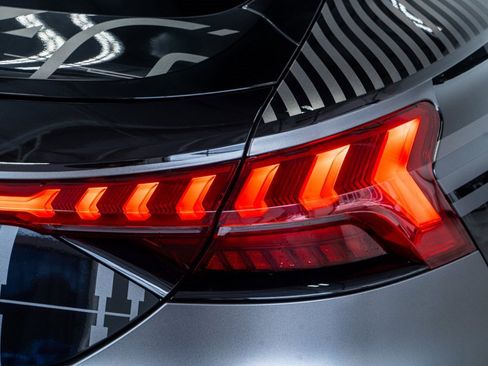 Used 2023 Audi RS e-tron GT image 26