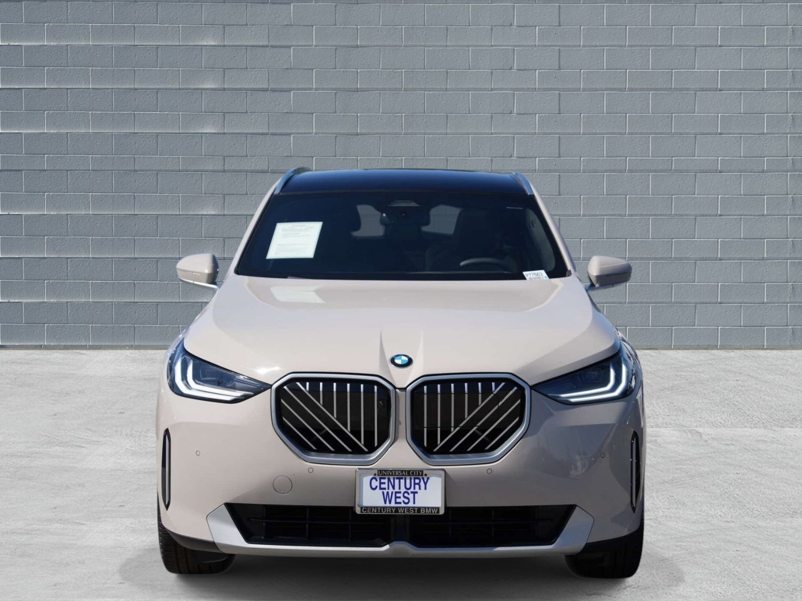 Used 2025 BMW X3 xDrive30i w/ Premium Package AWD/4WD image 2