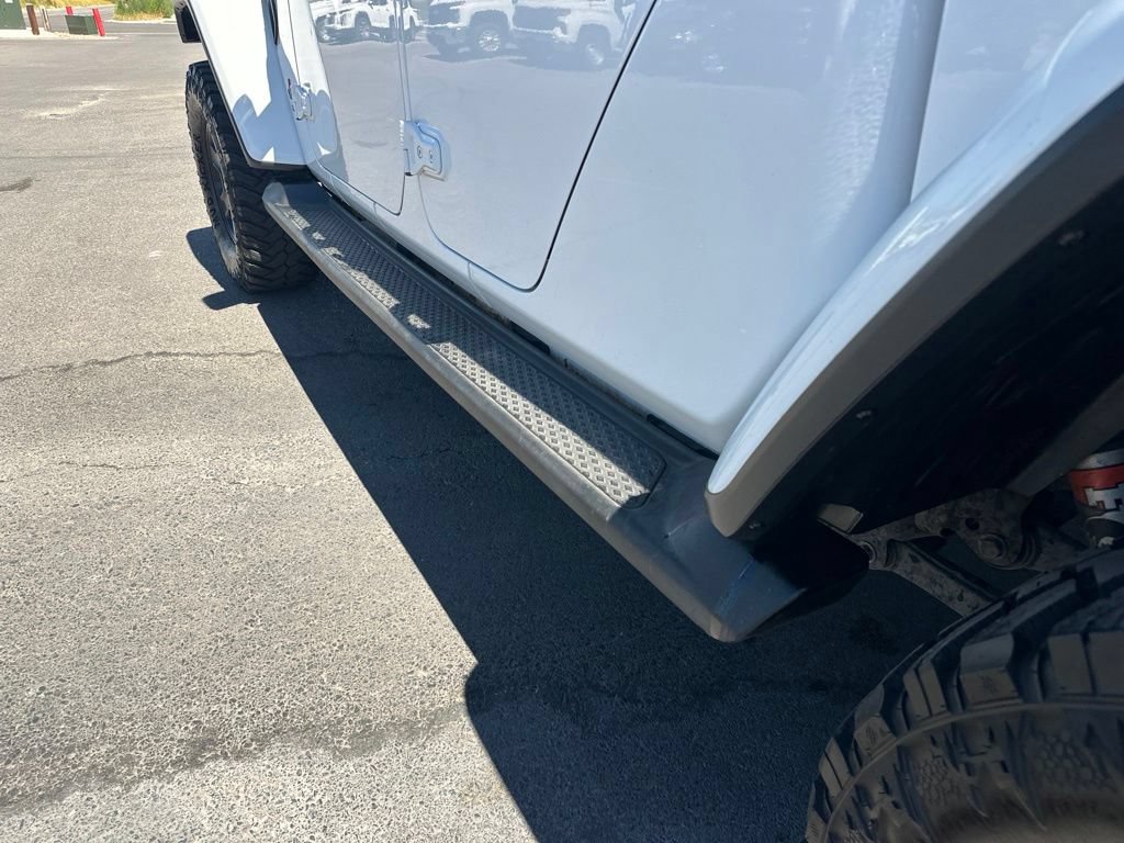 Certified 2020 Jeep Gladiator Mojave AWD/4WD image 9