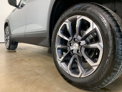 Used 2025 GMC Terrain Elevation w/ Elevation Premium Package image 13