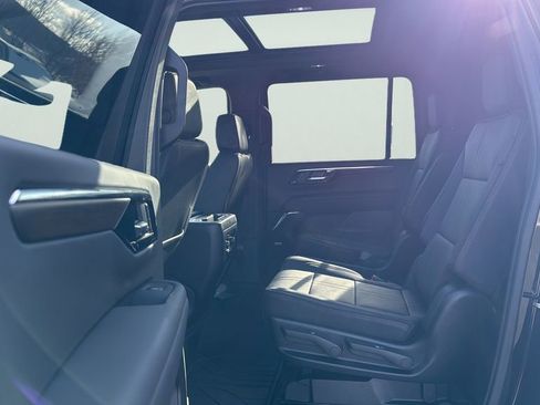 Used 2026 Chevrolet Suburban High Country w/ Sun And Tow Package image 20
