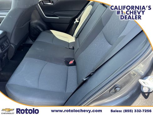 Used 2024 Toyota RAV4 XLE FWD image 13