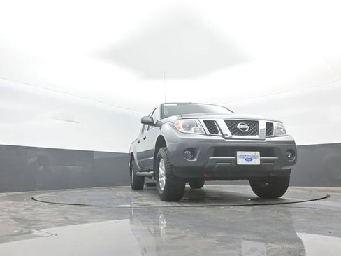 Used 2018 Nissan Frontier SV AWD/4WD image 33