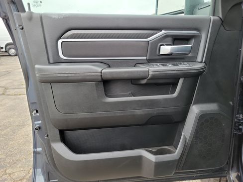 Used 2026 RAM 2500 Big Horn AWD/4WD image 6