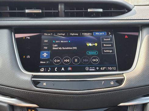 Certified 2024 Cadillac XT5 Premium Luxury w/ LPO, Floor Liner Package AWD/4WD image 33