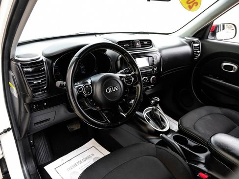 Used 2016 Kia Soul + w/ Designer's Package image 17