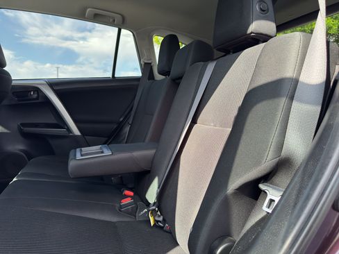 Used 2018 Toyota RAV4 LE w/ All Weather Liner Package AWD/4WD image 8
