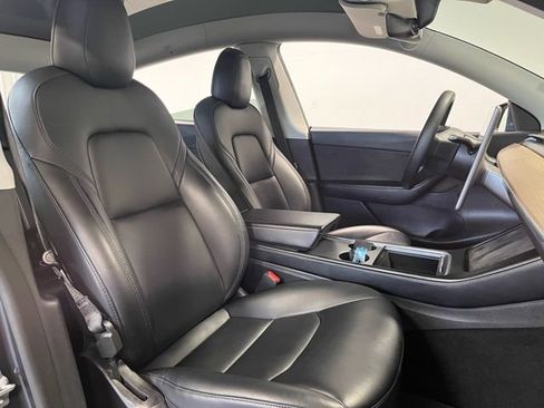 Used 2021 Tesla Model Y Long Range image 10