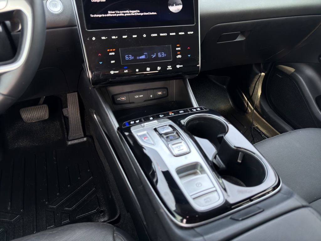 Used 2023 Hyundai Tucson Limited w/ Cargo Package FWD image 15