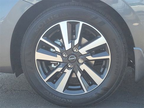 New 2025 Nissan Versa SV w/ Trunk Package image 4