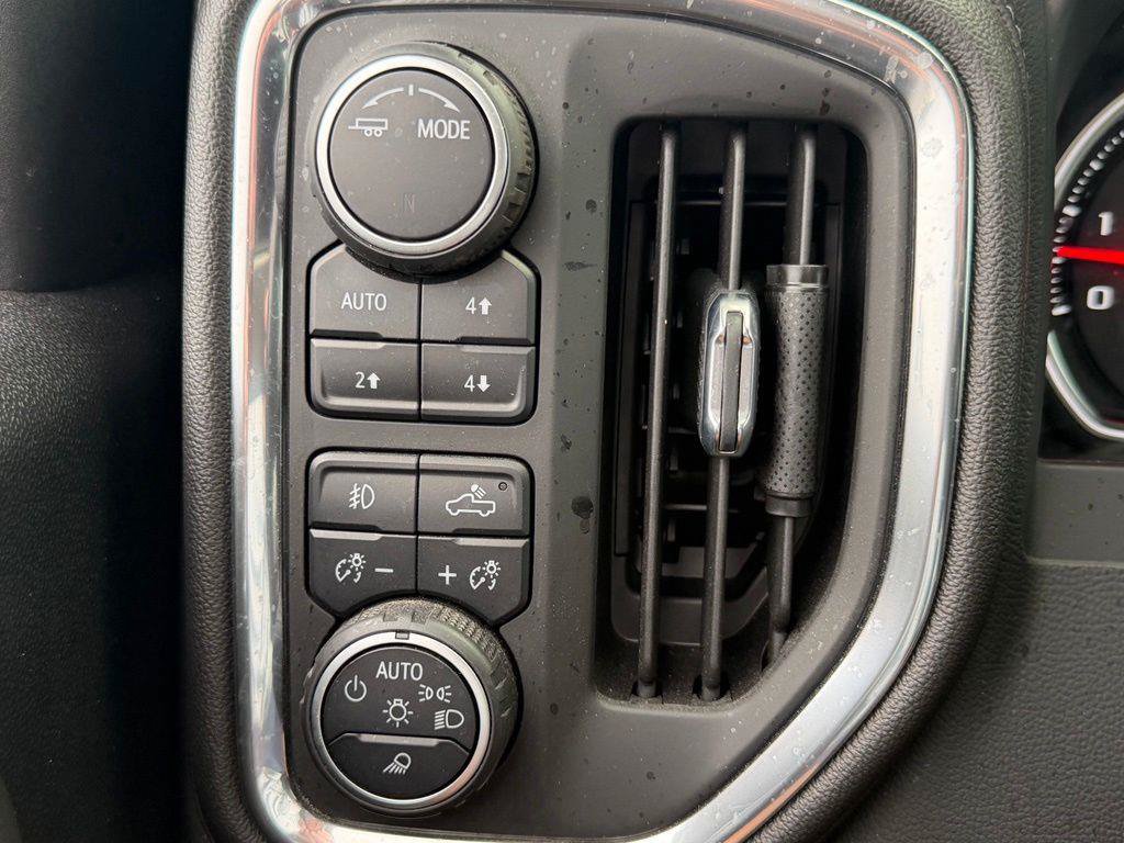 Used 2021 Chevrolet Silverado 2500 High Country w/ Z71 Off-Road Package AWD/4WD image 20