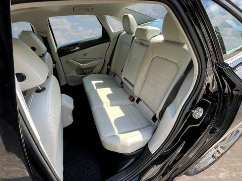 Used 2023 Volkswagen Jetta SE FWD image 23