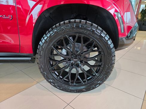 New 2026 GMC Yukon AT4 Ultimate w/ LPO, Floor Liner Package image 5