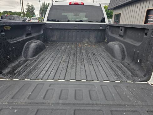 Used 2018 GMC Sierra 3500 SLE w/ SLE Fleet Preferred Package AWD/4WD image 16