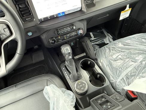 New 2025 Ford Bronco Badlands w/ Sasquatch Package image 13
