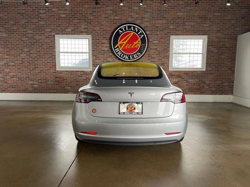 Used 2018 Tesla Model 3 Mid Range RWD image 33