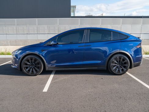 Used 2022 Tesla Model X AWD/4WD image 2