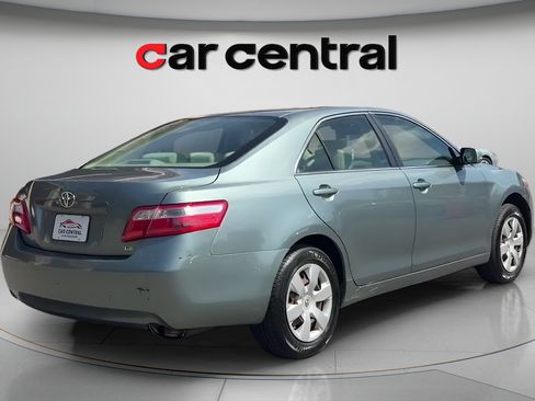 Used 2007 Toyota Camry LE FWD image 6