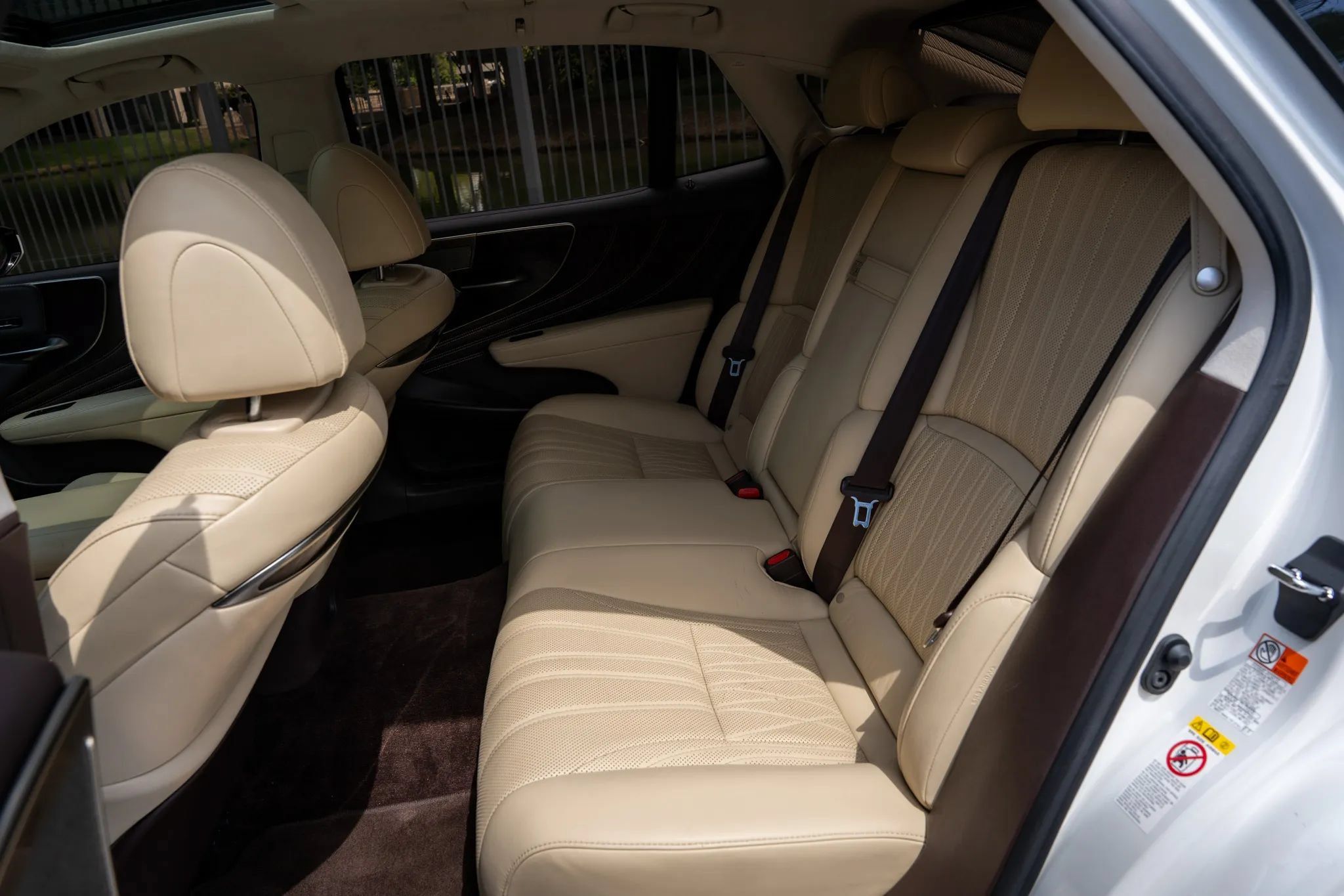 Used 2018 Lexus LS 500 w/ Interior Upgrade Package RWD image 14