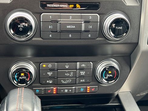 Used 2019 Ford F150 Platinum w/ Equipment Group 701A Luxury image 29