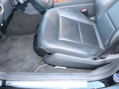 Used 2013 Mercedes-Benz E 350 Sedan image 22