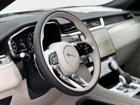 New 2026 Jaguar F-PACE R-Dynamic S AWD/4WD image 25