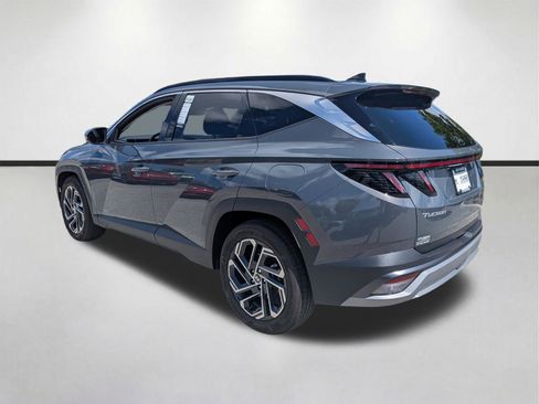 Used 2025 Hyundai Tucson Limited FWD image 6